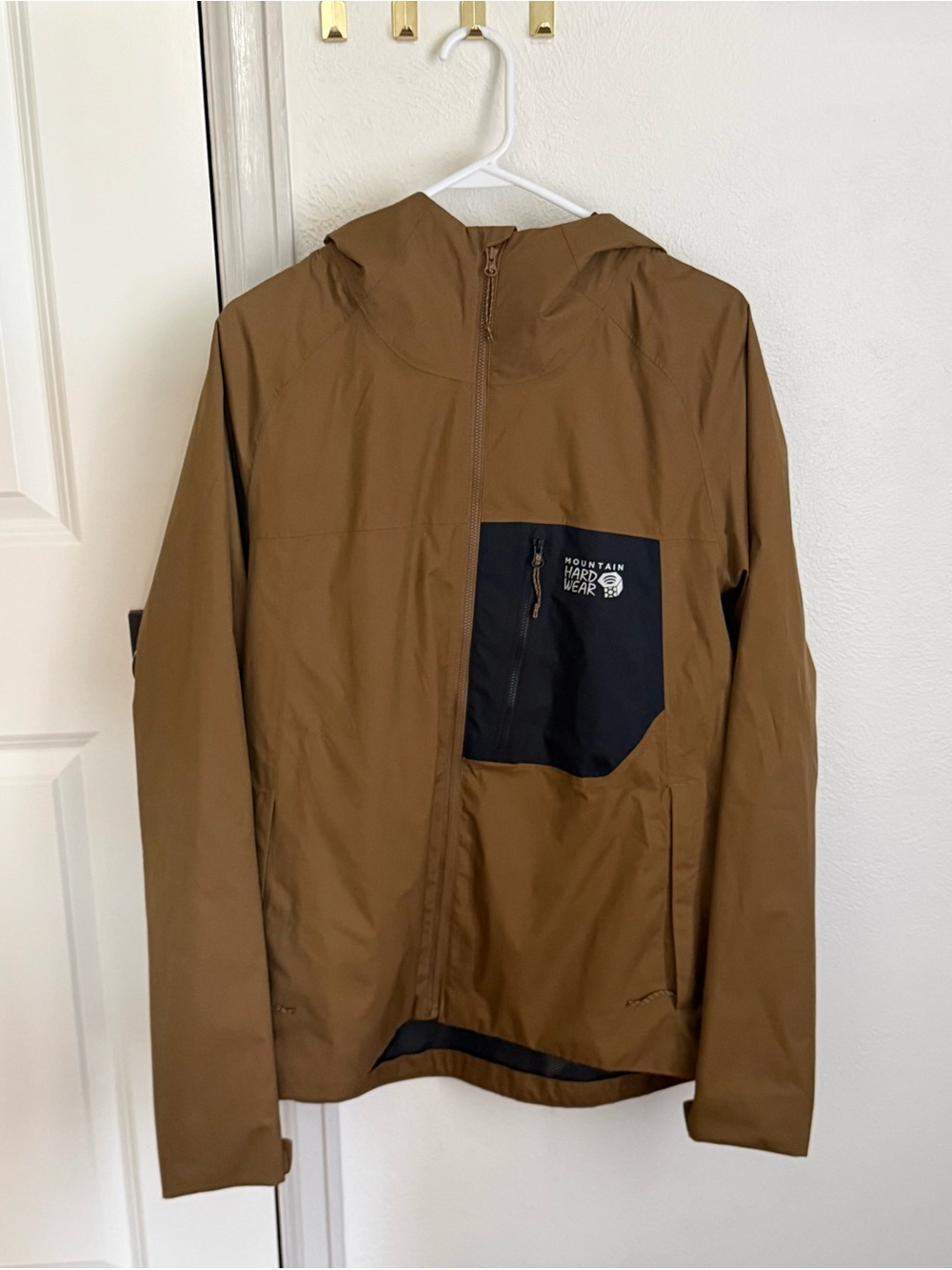Mountain Hardwear Men’s Hooded Rain Jacket